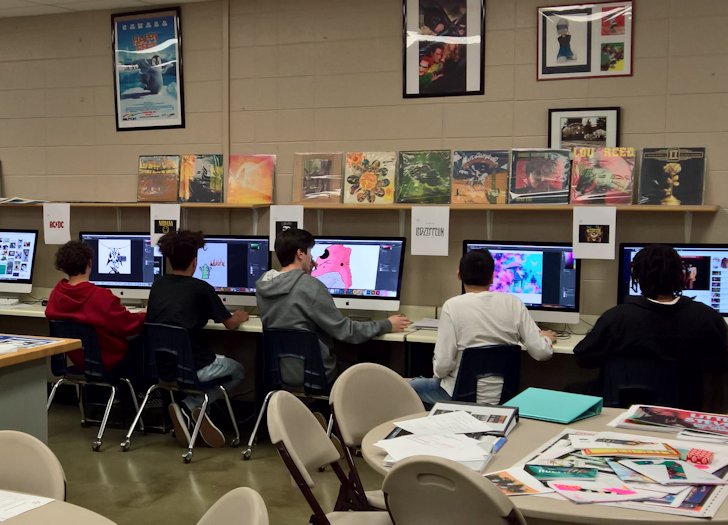 Students in School Activites (Athletics, Classrooms, Plays, Band, Art Projects) (PHS Students Learning Photo and Video Editing at Heartland Career Center.jpg)